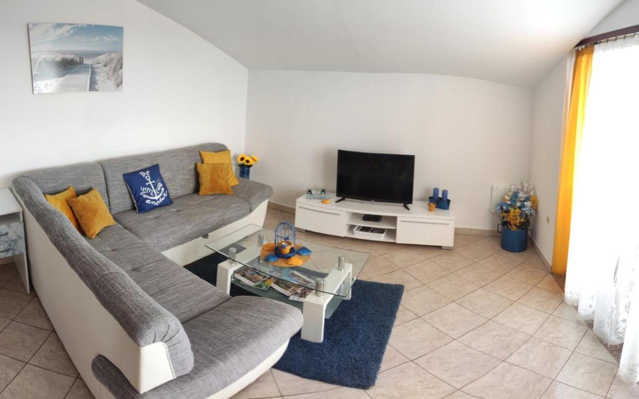 Apartment Lorena Kastelir